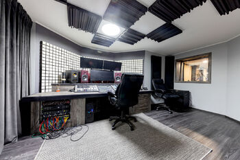 Prodej domu 636 m², Chlumčany