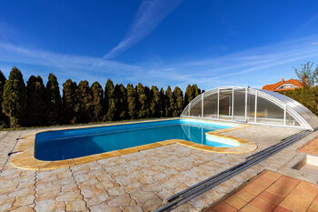 Prodej domu 636 m², Chlumčany