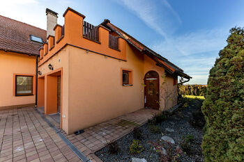 Prodej domu 636 m², Chlumčany