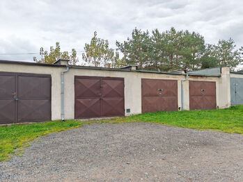 Pronájem garáže 20 m², Kostelec nad Labem