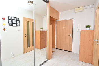 Prodej bytu 2+kk v osobním vlastnictví 50 m², Praha 6 - Vokovice