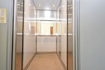 Prodej bytu 2+kk v osobním vlastnictví 50 m², Praha 6 - Vokovice