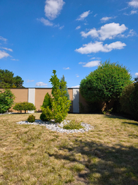 Zahrada u domu.  - Prodej domu 157 m², Kly