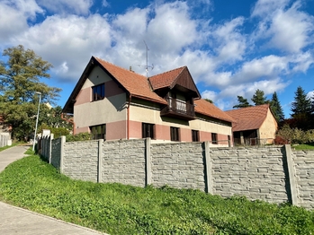 Rohový pozemek - Prodej domu 179 m², Ondřejov