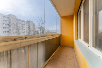 zasklená lodžie - Prodej bytu 4+kk v osobním vlastnictví 72 m², Praha 4 - Záběhlice