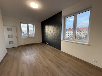 Pronájem bytu 2+1 v osobním vlastnictví 71 m², Praha 10 - Vršovice