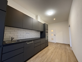 Pronájem bytu 2+1 v osobním vlastnictví 71 m², Praha 10 - Vršovice