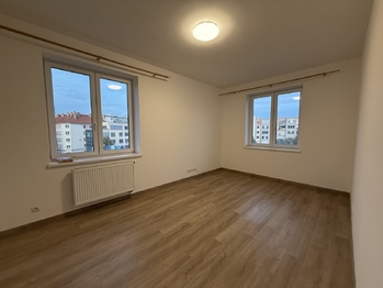Pronájem bytu 2+1 v osobním vlastnictví 71 m², Praha 10 - Vršovice