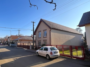 Prodej domu 235 m², Hořín