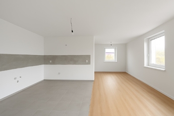 Obývací místnost + jídelnou a kuchyní - Prodej domu 235 m², Hořín