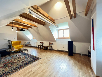 Prodej domu 175 m², Klučenice