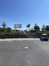 Pronájem garážového stání, Jinočany