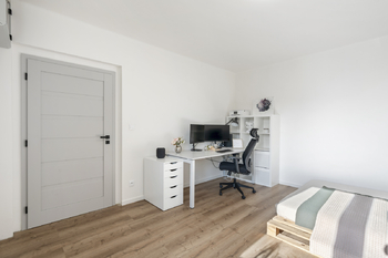 Pracovna - Prodej domu 316 m², Dřísy