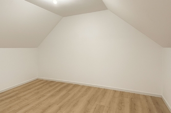 Šatna - Prodej domu 316 m², Dřísy