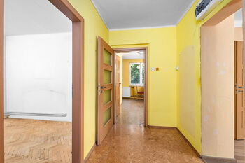 chodba - Prodej bytu 3+1 v osobním vlastnictví 76 m², Nové Hrady