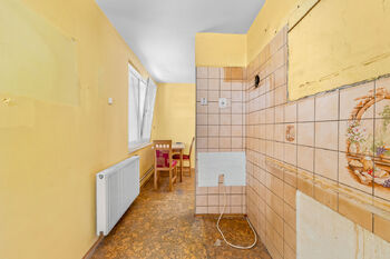 prostor pro kuchyň - Prodej bytu 3+1 v osobním vlastnictví 76 m², Nové Hrady