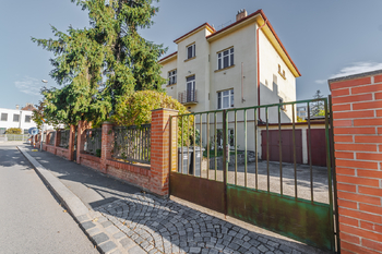 Prodej bytu 1+kk v osobním vlastnictví 23 m², Praha 10 - Strašnice