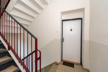 Prodej bytu 2+1 v osobním vlastnictví 69 m², Praha 6 - Liboc