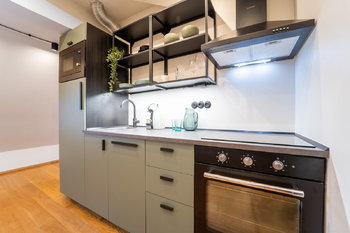 Kuchyňská linka - Prodej bytu 1+kk v osobním vlastnictví 40 m², Praha 7 - Holešovice