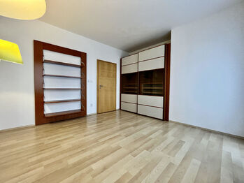 Pronájem bytu 4+kk v osobním vlastnictví 130 m², Praha 8 - Kobylisy