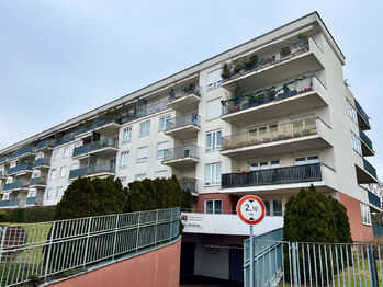 Pronájem bytu 4+kk v osobním vlastnictví 130 m², Praha 8 - Kobylisy