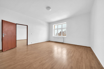 Prodej bytu 2+1 v osobním vlastnictví 98 m², Milovice