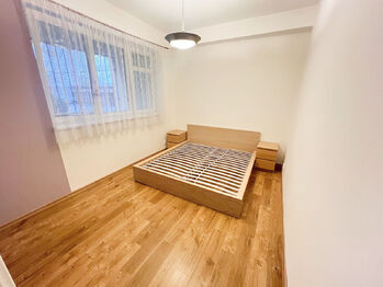 Pronájem bytu 2+1 v osobním vlastnictví 61 m², Praha 10 - Vršovice