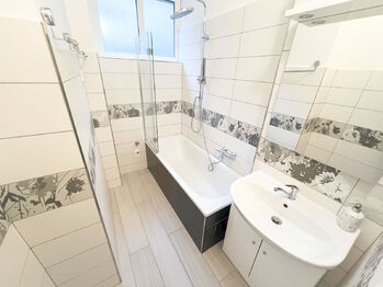 Pronájem bytu 2+1 v osobním vlastnictví 61 m², Praha 10 - Vršovice