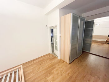 Pronájem bytu 2+1 v osobním vlastnictví 61 m², Praha 10 - Vršovice