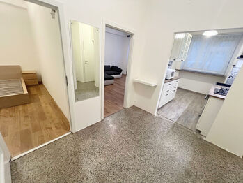 Pronájem bytu 2+1 v osobním vlastnictví 61 m², Praha 10 - Vršovice