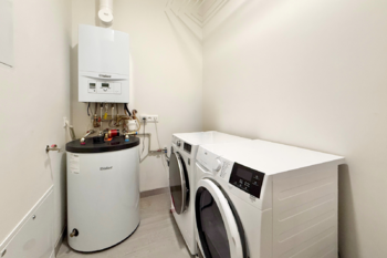 technická místnost - Prodej bytu 5+kk v osobním vlastnictví 226 m², Sibřina