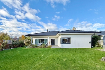 zahrada - Prodej bytu 5+kk v osobním vlastnictví 226 m², Sibřina