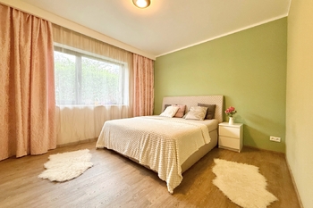 ložnice - Prodej bytu 5+kk v osobním vlastnictví 226 m², Sibřina