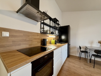 Pronájem bytu 2+kk v osobním vlastnictví 39 m², Praha 4 - Nusle