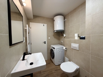 Pronájem bytu 2+kk v osobním vlastnictví 39 m², Praha 4 - Nusle