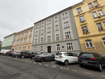 Pronájem bytu 2+kk v osobním vlastnictví 39 m², Praha 4 - Nusle