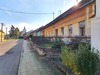 Prodej pozemku 2394 m², Moravský Krumlov