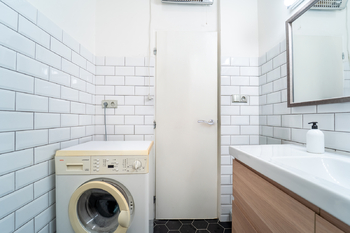 Prodej bytu 2+kk v osobním vlastnictví 58 m², Praha 7 - Holešovice