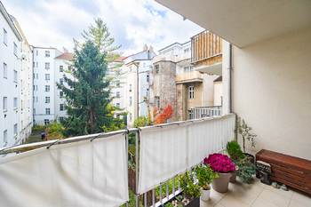 Prodej bytu 2+kk v osobním vlastnictví 61 m², Praha 5 - Smíchov