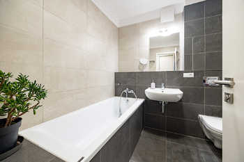 Prodej bytu 2+kk v osobním vlastnictví 61 m², Praha 5 - Smíchov