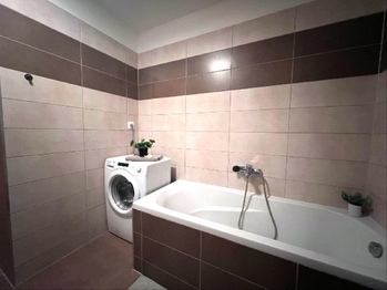 Pronájem bytu 1+kk v osobním vlastnictví 30 m², Hostivice