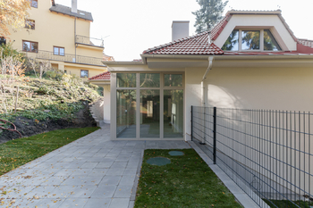 Prodej 5+1 se zahradou, terasou, balkony a parkováním, Praha 10 – Záběhlice u Hamru - Prodej bytu 5+1 v osobním vlastnictví 192 m², Praha 10 - Záběhlice