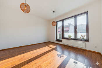 obývací pokoj - Pronájem bytu 2+kk v osobním vlastnictví 70 m², Praha 5 - Košíře