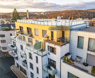 vyznačená terasa - Pronájem bytu 2+kk v osobním vlastnictví 70 m², Praha 5 - Košíře