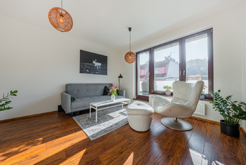 obývací pokoj s nábytkem - Pronájem bytu 2+kk v osobním vlastnictví 70 m², Praha 5 - Košíře