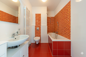 koupelna s wc - Pronájem bytu 2+kk v osobním vlastnictví 70 m², Praha 5 - Košíře