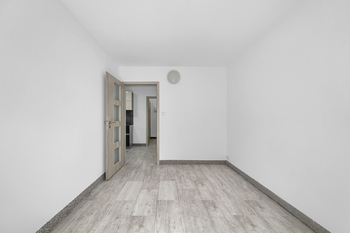 Pronájem bytu 2+1 v osobním vlastnictví 38 m², Milovice