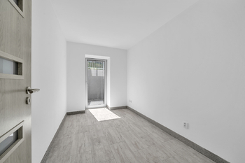 Pronájem bytu 2+1 v osobním vlastnictví 38 m², Milovice