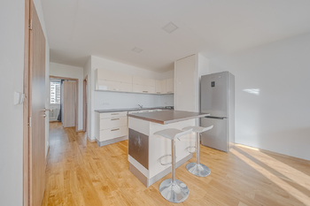 Pronájem bytu 3+kk v družstevním vlastnictví 70 m², Praha 4 - Háje