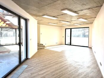 Pronájem kancelářských prostor 174 m², Rožnov pod Radhoštěm